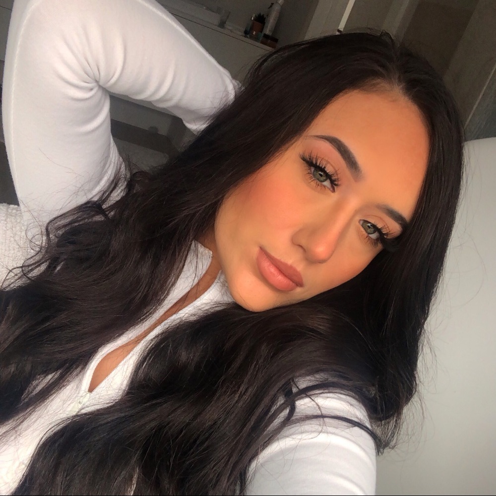Meet your Posher, Cierra